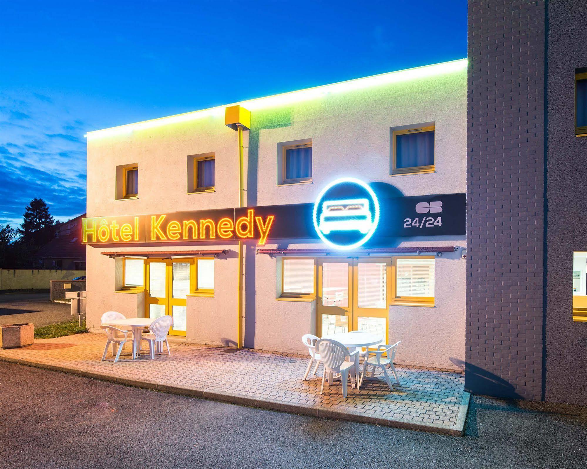 Hotel Kennedy Parc Des Expositions Tarbes Esterno foto