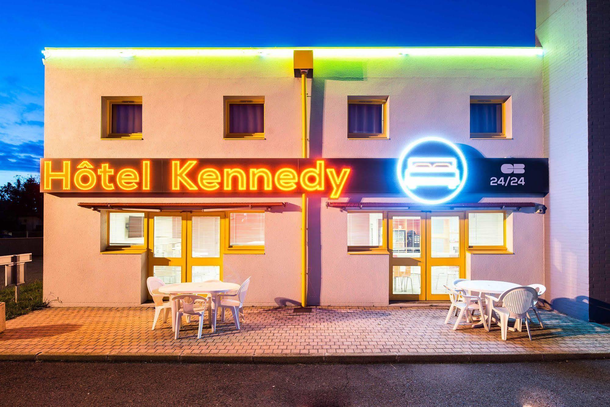 Hotel Kennedy Parc Des Expositions Tarbes Esterno foto